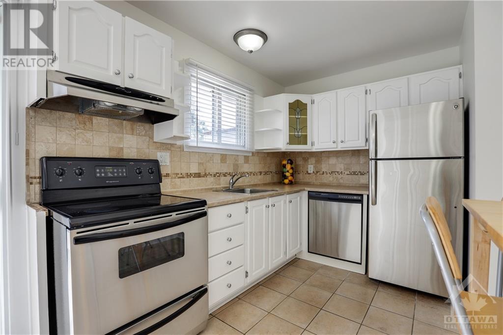 172 Lacroix Avenue, Ottawa, Ontario  K1E 1K3 - Photo 10 - 1364596