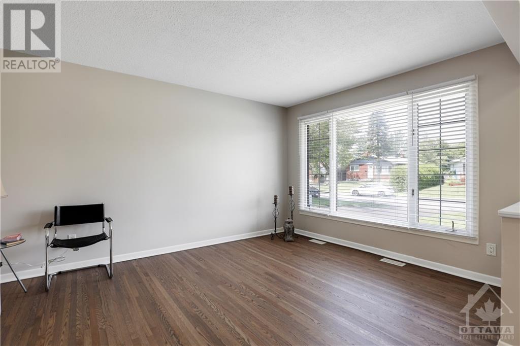 172 Lacroix Avenue, Ottawa, Ontario  K1E 1K3 - Photo 5 - 1364596