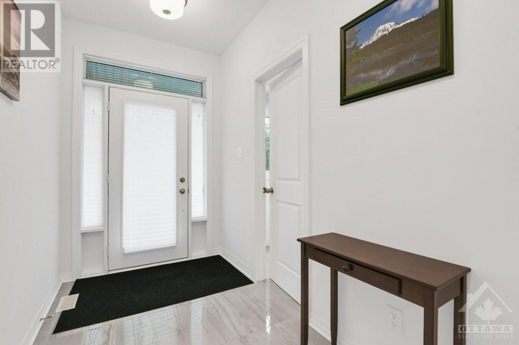 153 Esterbrook Drive, Ottawa, Ontario  K1W 0H2 - Photo 3 - 1364702