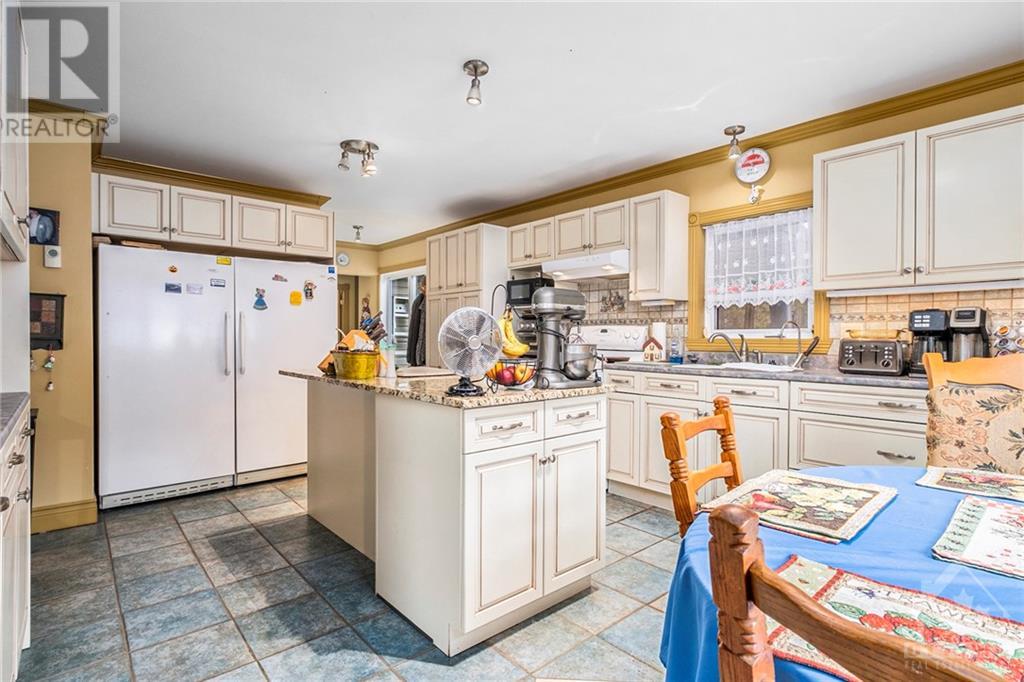 4587 3rd Line Road, North Lancaster, Ontario  K0C 1Z0 - Photo 5 - 1364762