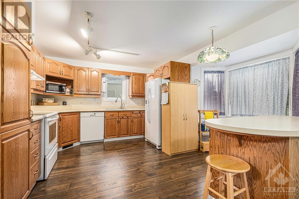 304 Oxford Street E, Kemptville, Ontario  K0G 1J0 - Photo 10 - 1364120