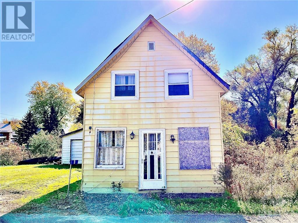 12 Victoria Street, Jasper, Ontario  K0G 1G0 - Photo 2 - 1364726