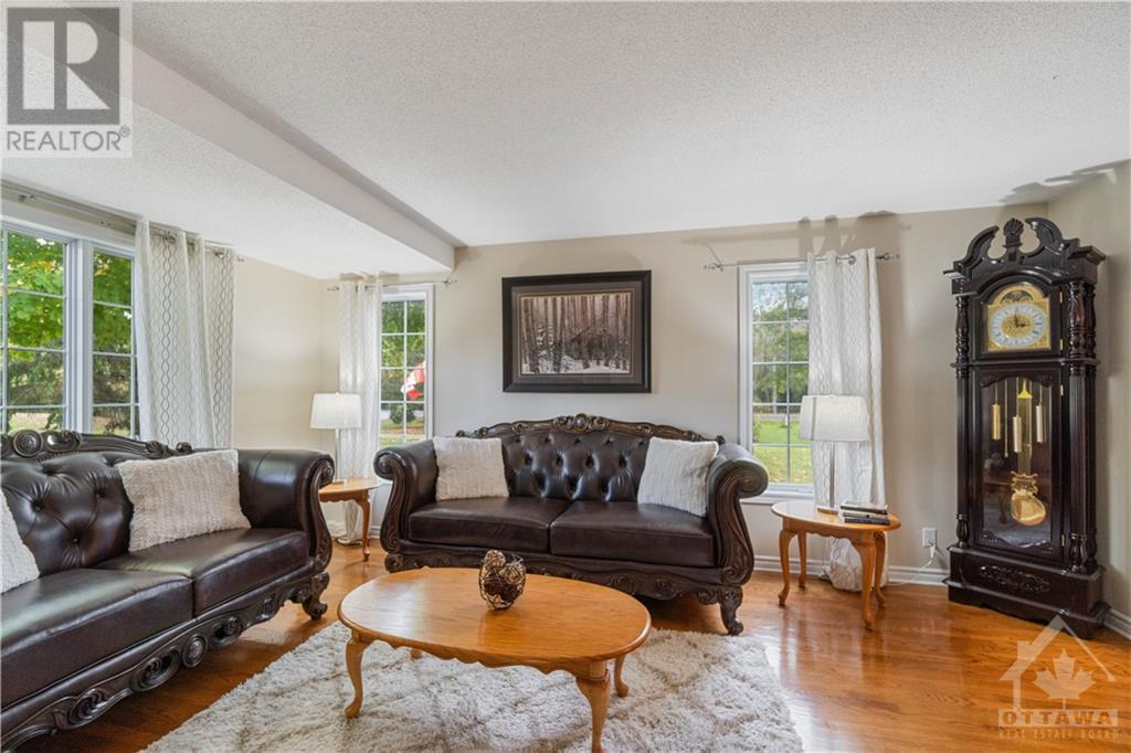2080 Thibault Court, Chesterville, Ontario  K0C 1H0 - Photo 4 - 1364939