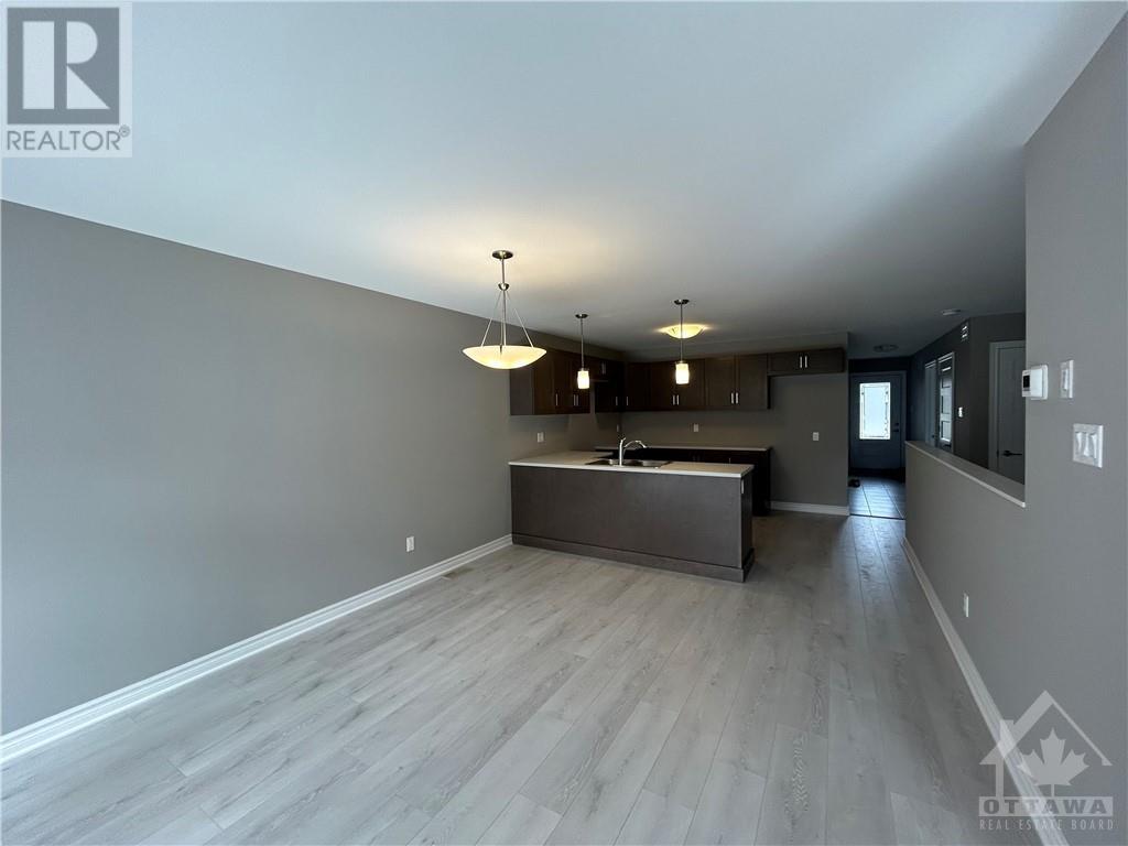 92 Seabert Drive, Arnprior, Ontario  K7S 0K1 - Photo 3 - 1364852
