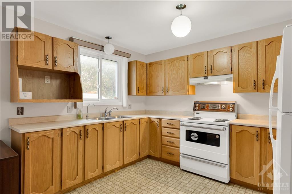 41 Noren Avenue, Ottawa, Ontario  K2B 8P6 - Photo 9 - 1364713