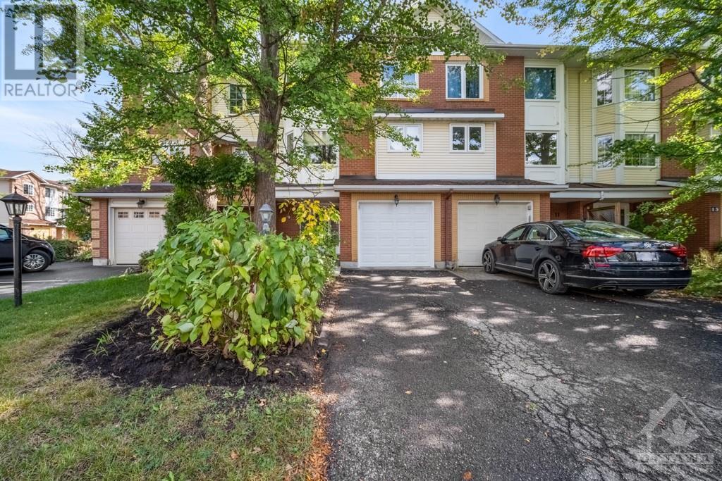 9 ARBORDALE CRESCENT, ottawa, Ontario