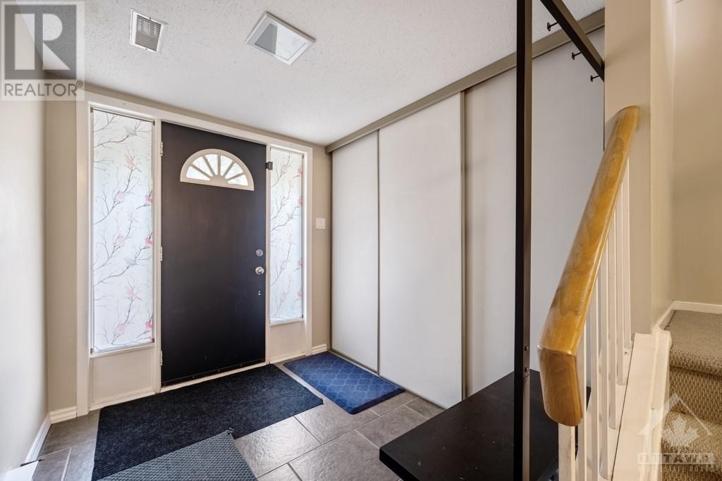 9 Arbordale Crescent, Ottawa, Ontario  K2G 5C7 - Photo 4 - 1364818