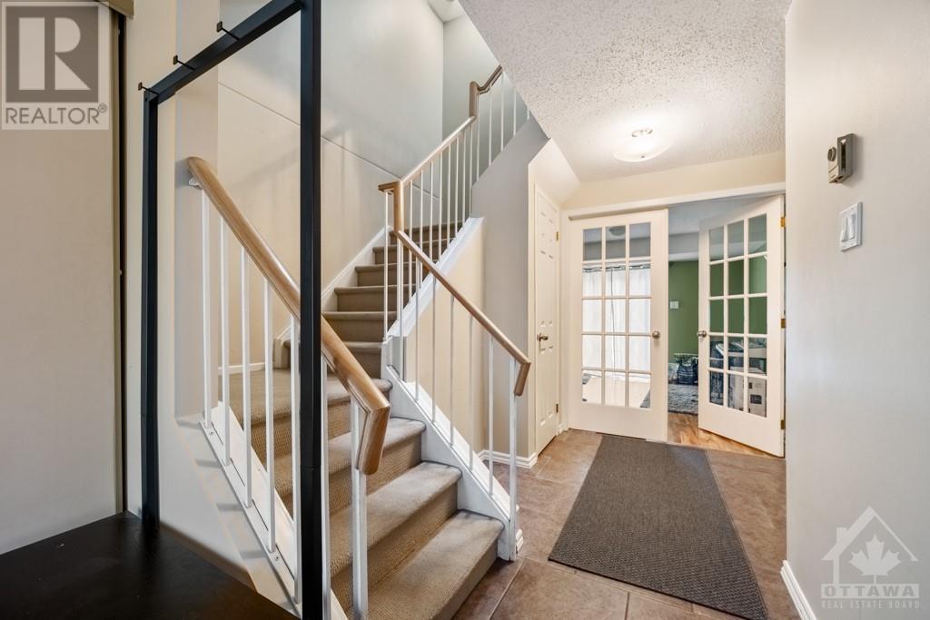 9 Arbordale Crescent, Ottawa, Ontario  K2G 5C7 - Photo 5 - 1364818
