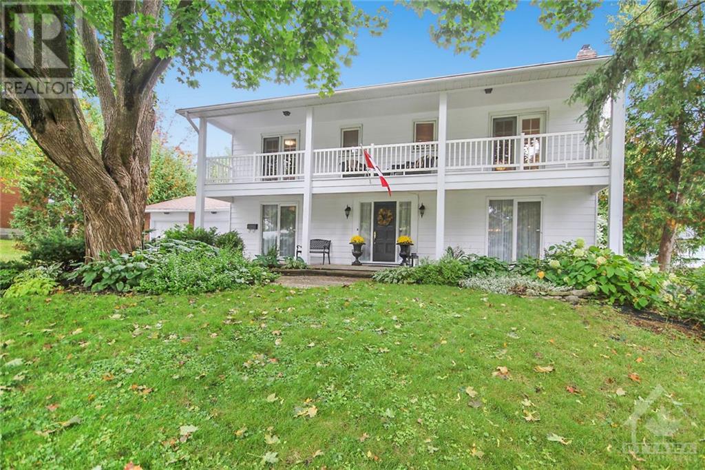 19 Apache Crescent, Ottawa, Ontario  K2E 6H8 - Photo 3 - 1364458