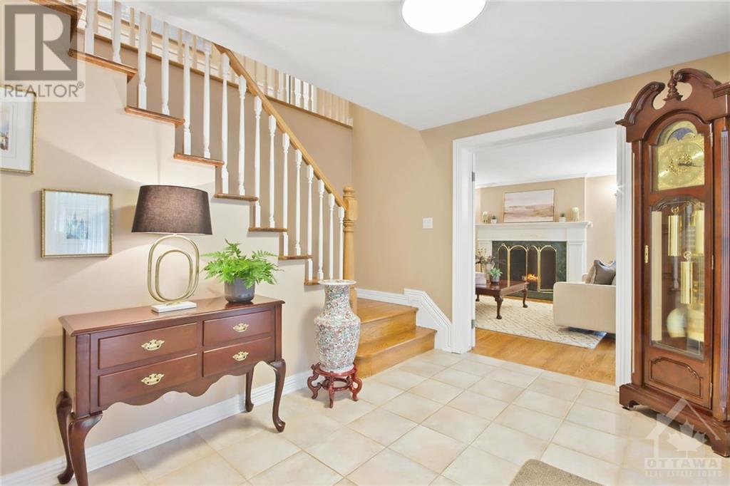 19 Apache Crescent, Ottawa, Ontario  K2E 6H8 - Photo 4 - 1364458