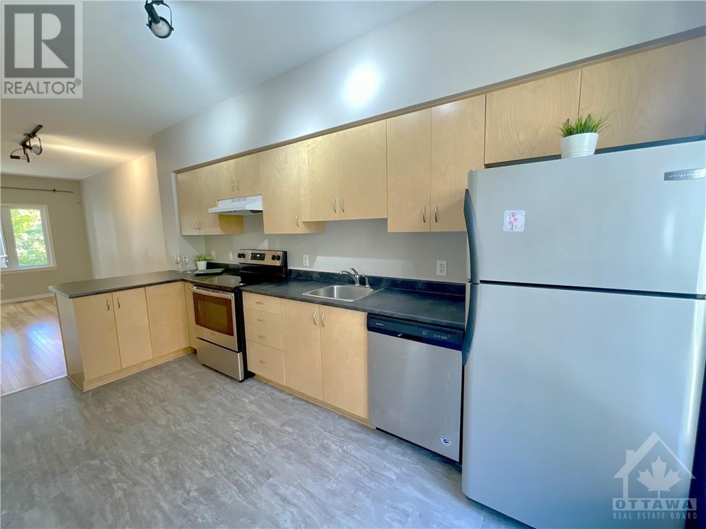 797 Montreal Road Unit#18, Ottawa, Ontario  K1K 0S9 - Photo 3 - 1365033