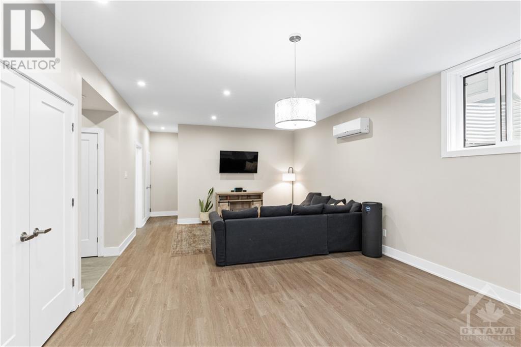 423 Ravenhill Avenue Unit#d, Ottawa, Ontario  K2A 0J7 - Photo 12 - 1364821