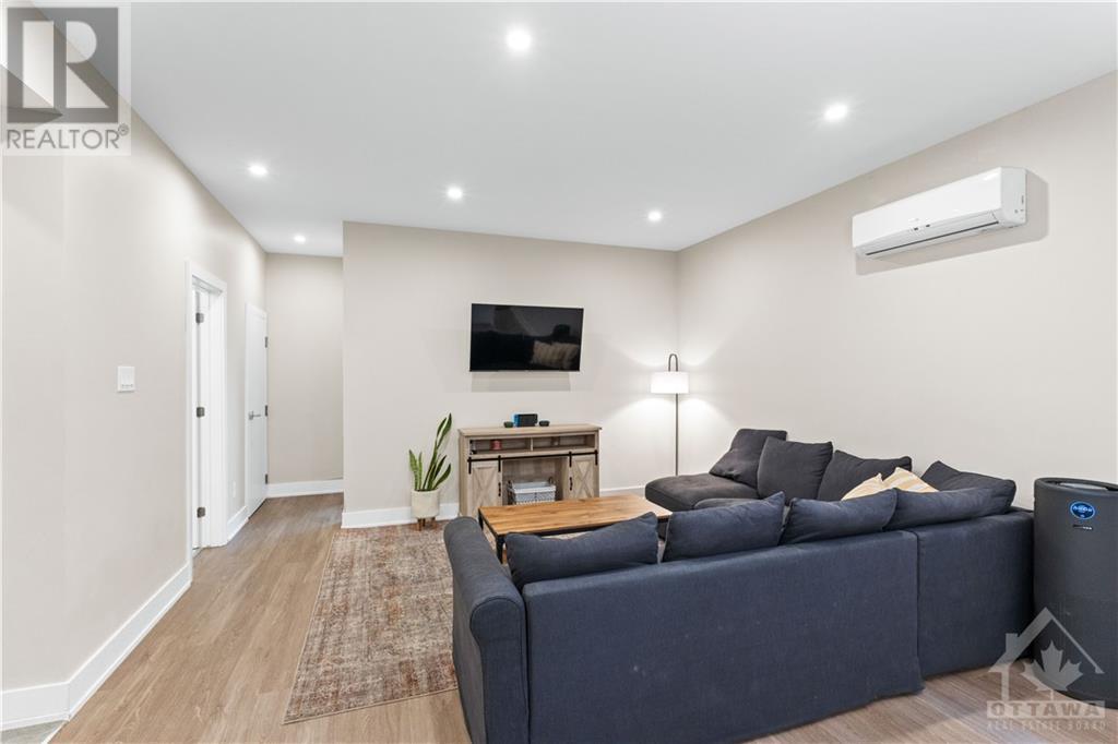 423 Ravenhill Avenue Unit#d, Ottawa, Ontario  K2A 0J7 - Photo 13 - 1364821