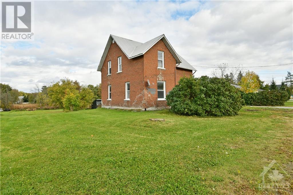 75 Poole Street, Braeside, Ontario  K7S 1J1 - Photo 3 - 1364548