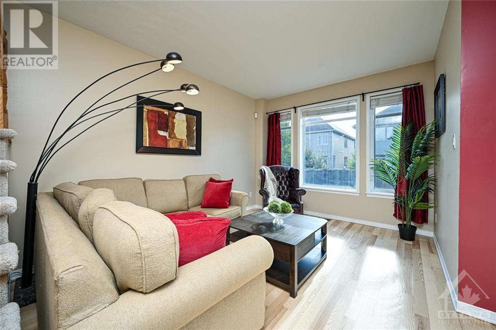 780 Nakina Way, Ottawa, Ontario  K1V 2J1 - Photo 4 - 1364826