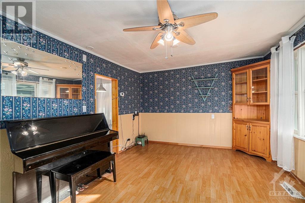 73 Aberdeen Avenue, Smiths Falls, Ontario  K7A 4N9 - Photo 9 - 1365256