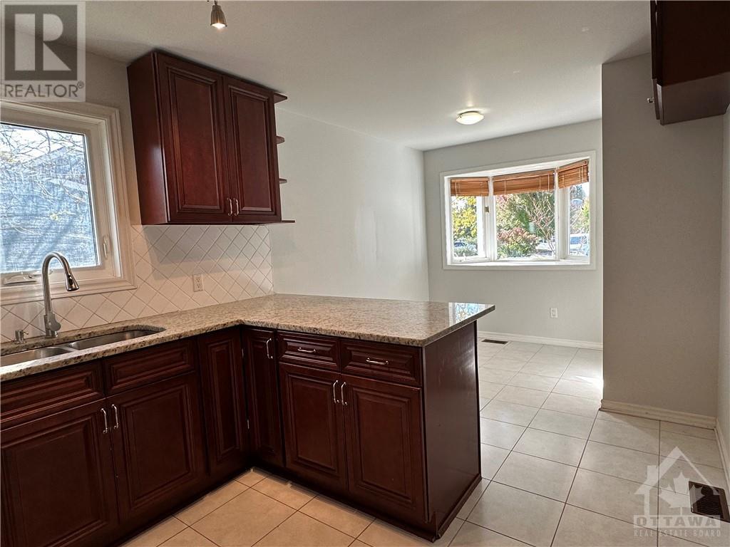 851 Rob Roy Avenue, Ottawa, Ontario  K2B 8S6 - Photo 11 - 1365220