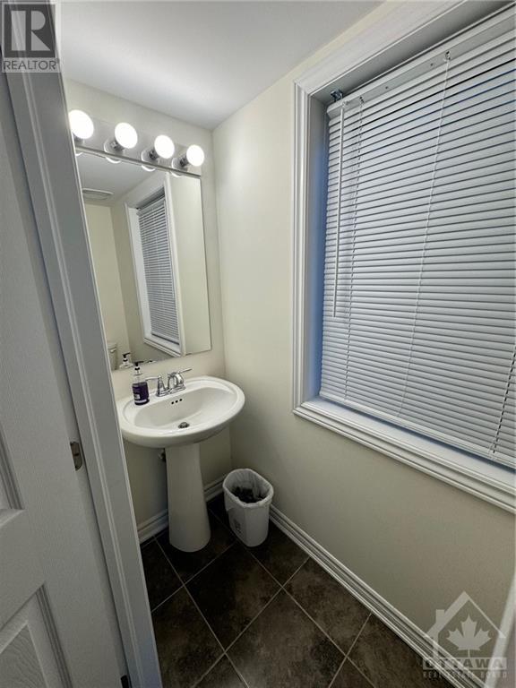 553 Meadowcreek Circle, Kanata, Ontario  K2M 0J8 - Photo 2 - 1365248