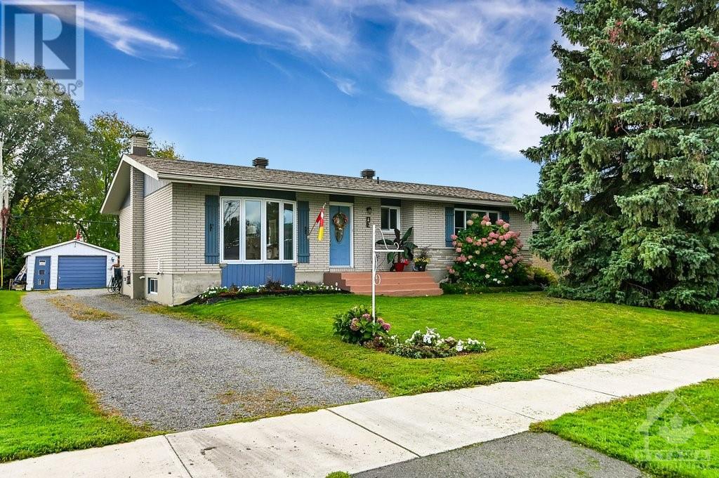 43 FIFTH STREET E, morrisburg, Ontario