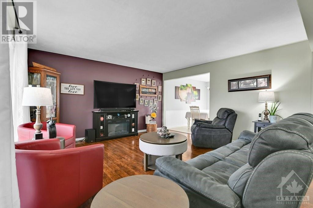 43 Fifth Street E, Morrisburg, Ontario  K0C 1X0 - Photo 3 - 1363799