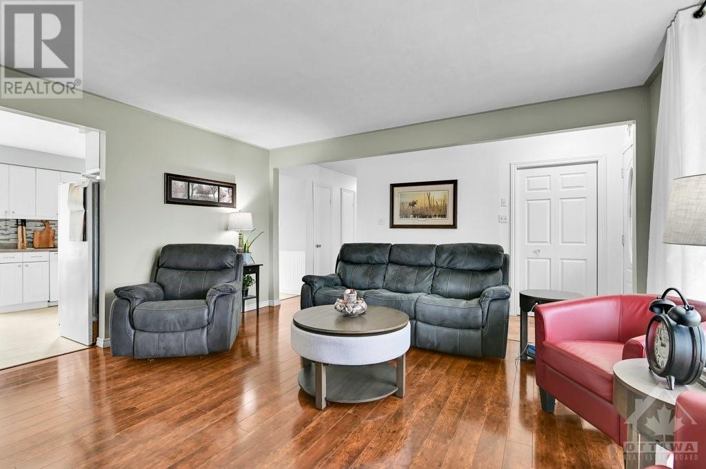43 Fifth Street E, Morrisburg, Ontario  K0C 1X0 - Photo 4 - 1363799