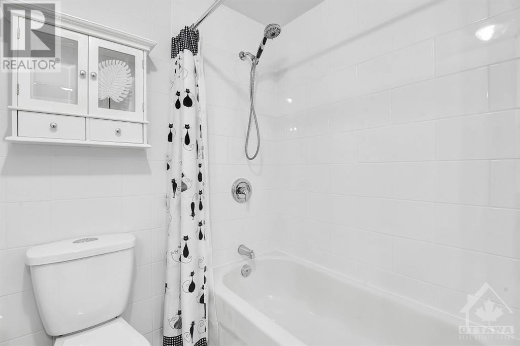 2 Woodvale Green Unit#b, Ottawa, Ontario  K2G 4G8 - Photo 25 - 1365068