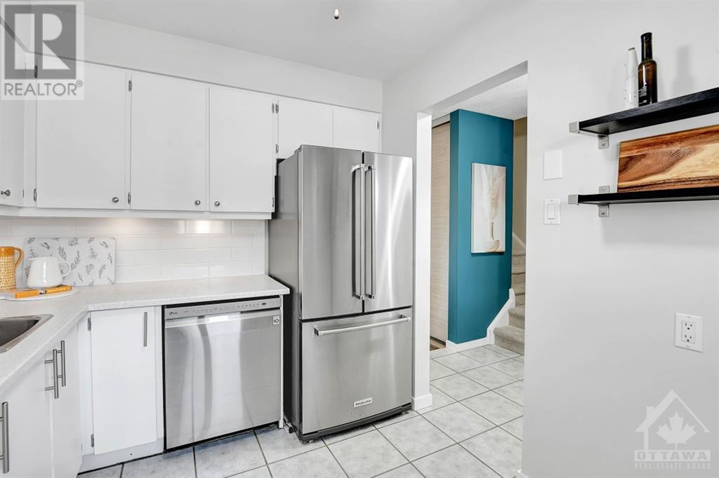 2 Woodvale Green Unit#b, Ottawa, Ontario  K2G 4G8 - Photo 7 - 1365068