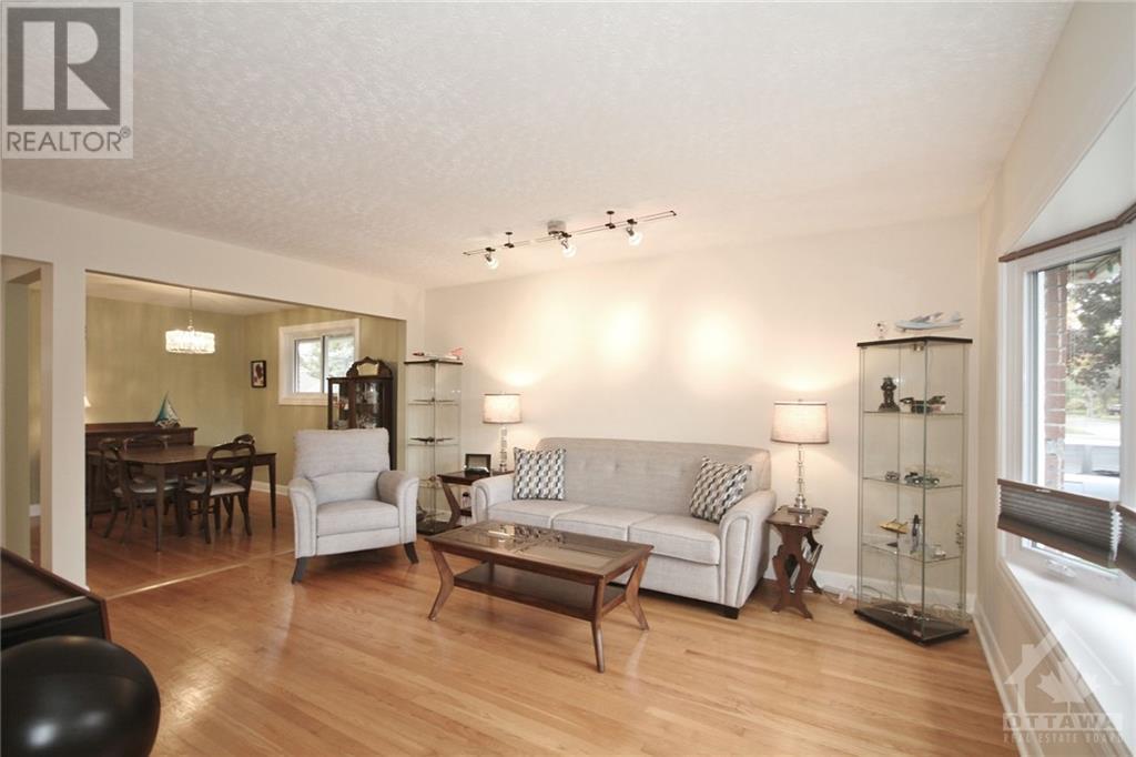 1272 Woodside Drive, Ottawa, Ontario  K2C 2G9 - Photo 4 - 1365196