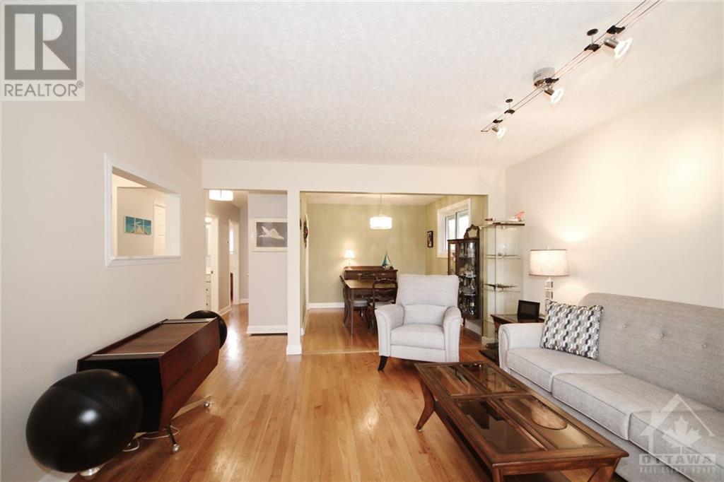 1272 Woodside Drive, Ottawa, Ontario  K2C 2G9 - Photo 8 - 1365196