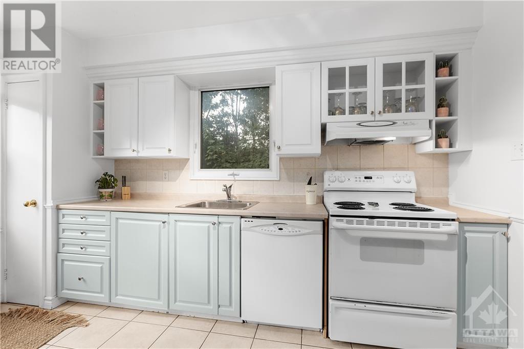 2012-2014 Saunderson Drive, Ottawa, Ontario  K1G 2E4 - Photo 10 - 1364040