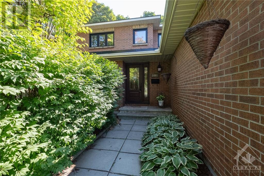 1461 Forest Valley Drive, Ottawa, Ontario  K1C 5N2 - Photo 2 - 1365442