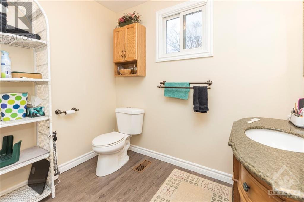 68 Brock Street S, Perth, Ontario  K7H 2A1 - Photo 8 - 1365494