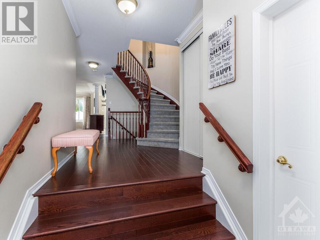 71 Flowertree Crescent, Kanata, Ontario  K2M 2R7 - Photo 3 - 1365549