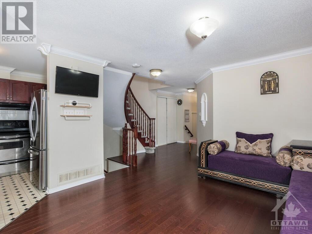 71 Flowertree Crescent, Kanata, Ontario  K2M 2R7 - Photo 5 - 1365549