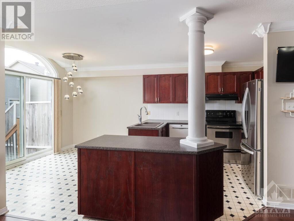 71 Flowertree Crescent, Kanata, Ontario  K2M 2R7 - Photo 9 - 1365549