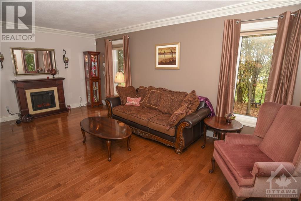 5515 Old Mill Way, Manotick, Ontario  K4M 1C1 - Photo 11 - 1363806
