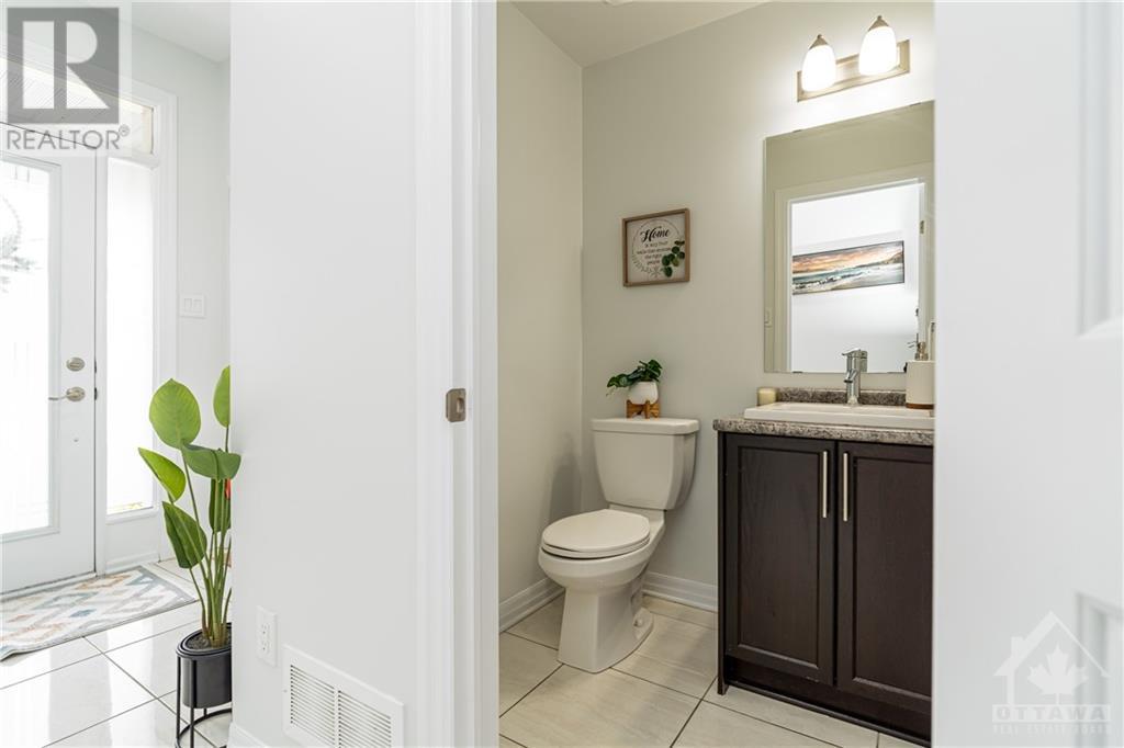 150 Hawkshaw Crescent, Ottawa, Ontario  K2J 0J6 - Photo 5 - 1365334