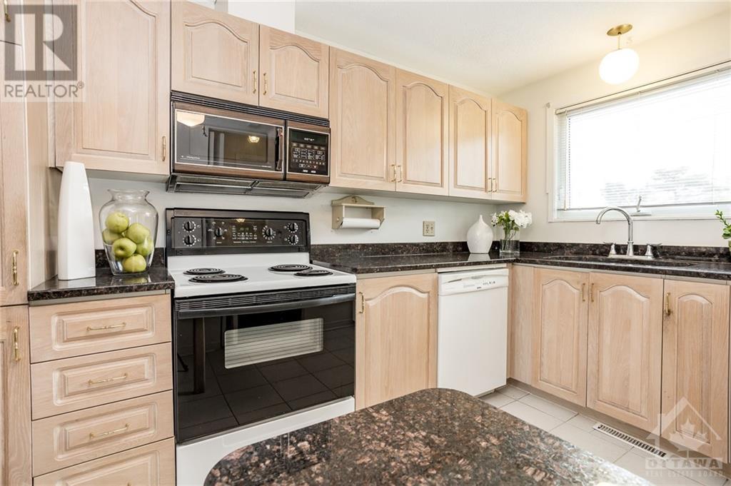 39 Woodfield Drive Unit#c, Ottawa, Ontario  K2G 3Y6 - Photo 11 - 1365539