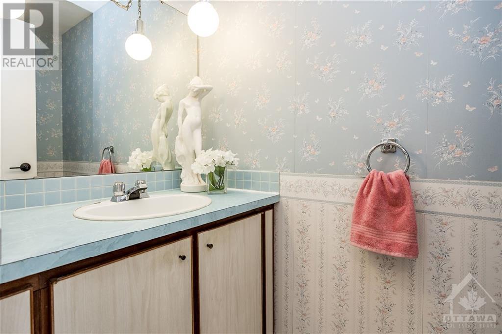 39 Woodfield Drive Unit#c, Ottawa, Ontario  K2G 3Y6 - Photo 15 - 1365539