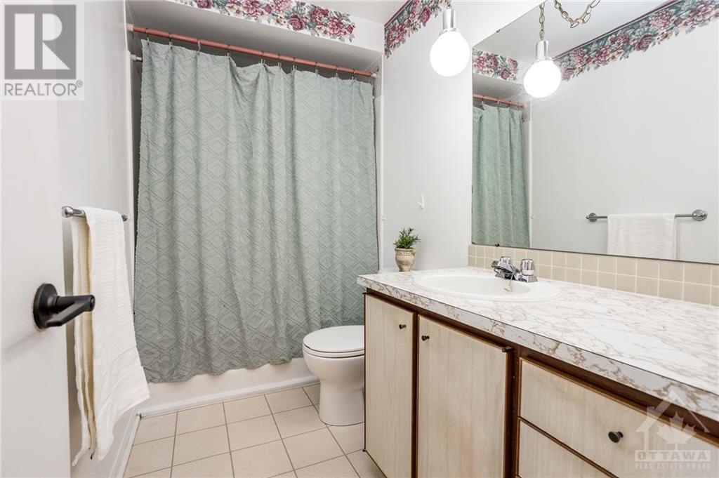 39 Woodfield Drive Unit#c, Ottawa, Ontario  K2G 3Y6 - Photo 19 - 1365539
