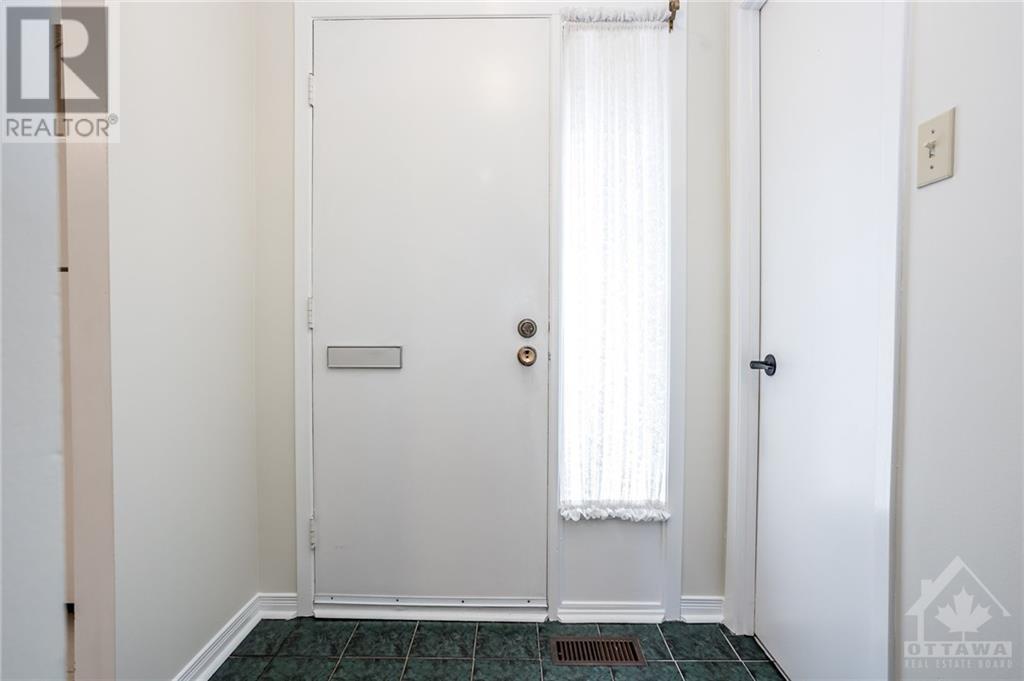 39 Woodfield Drive Unit#c, Ottawa, Ontario  K2G 3Y6 - Photo 23 - 1365539