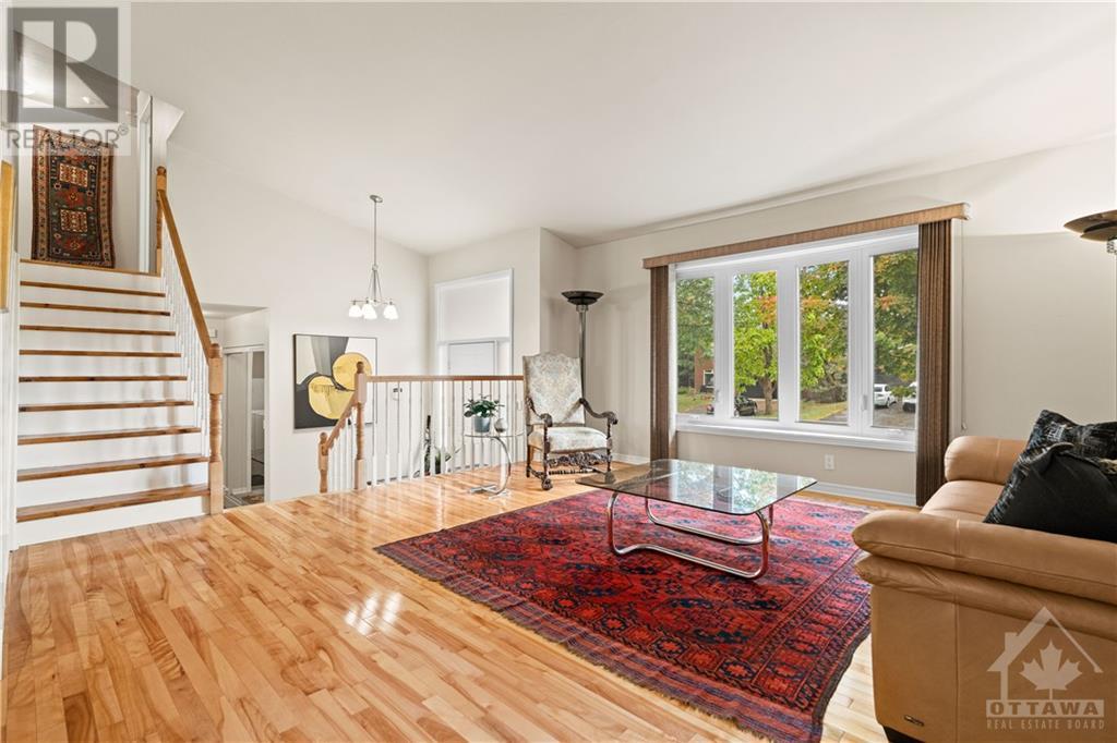 45 Pattermead Crescent, Ottawa, Ontario  K1V 0A1 - Photo 3 - 1362313