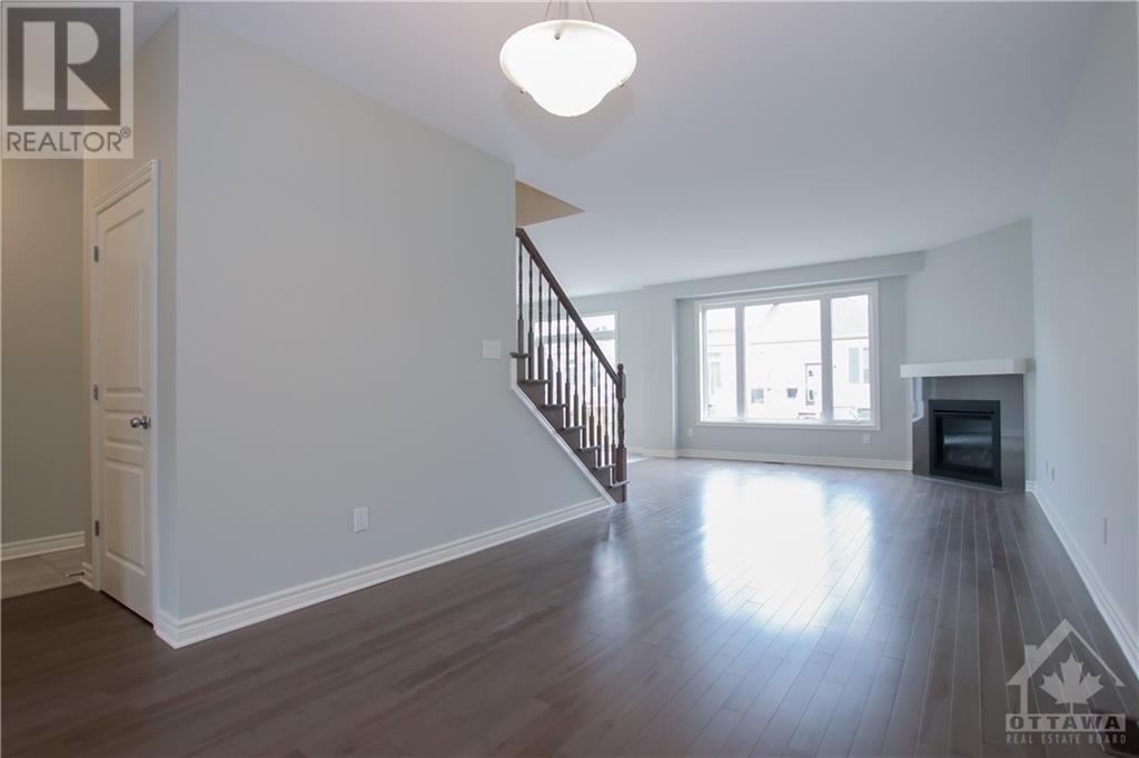 694 Parade Drive, Ottawa, Ontario  K2S 0S8 - Photo 4 - 1364089