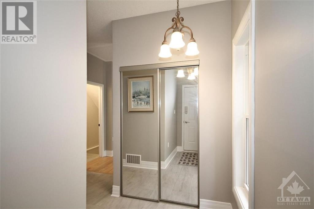 50 Lorne Avenue, Ottawa, Ontario  K1R 7G7 - Photo 2 - 1365103