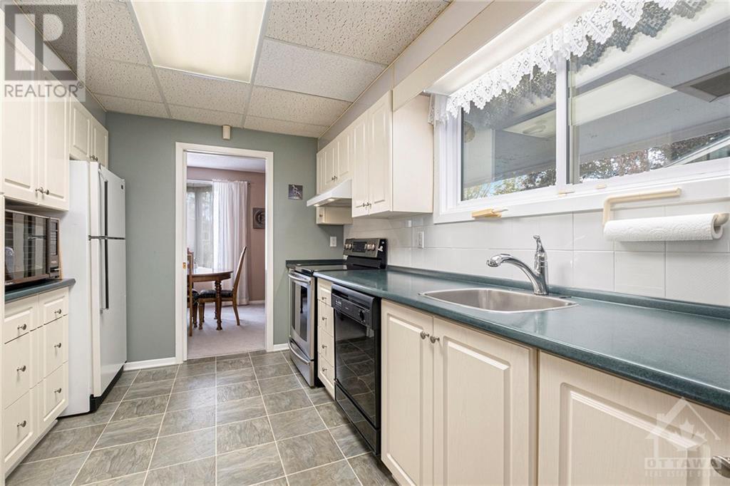 141 Knoxdale Road, Ottawa, Ontario  K2G 1A8 - Photo 10 - 1365324
