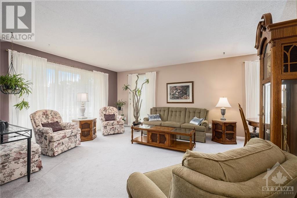 141 Knoxdale Road, Ottawa, Ontario  K2G 1A8 - Photo 5 - 1365324