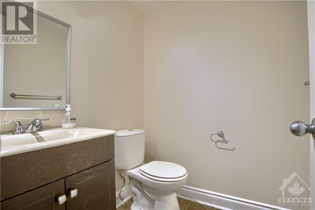 790 St Andre Drive Unit#67b, Ottawa, Ontario  K1C 4R2 - Photo 6 - 1360683