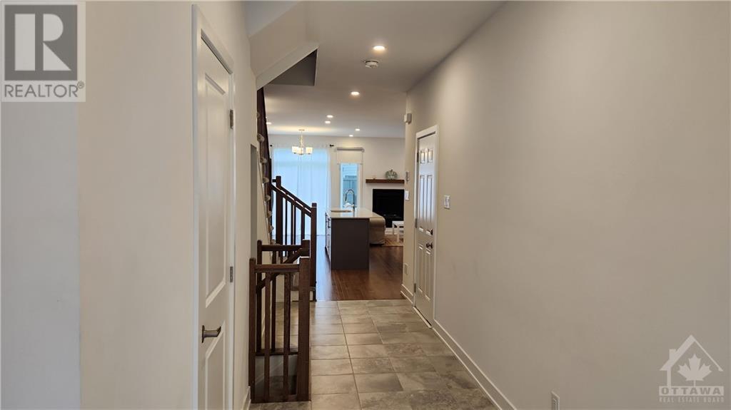 236 Finsbury Avenue, Ottawa, Ontario  K2S 2Y2 - Photo 4 - 1365533