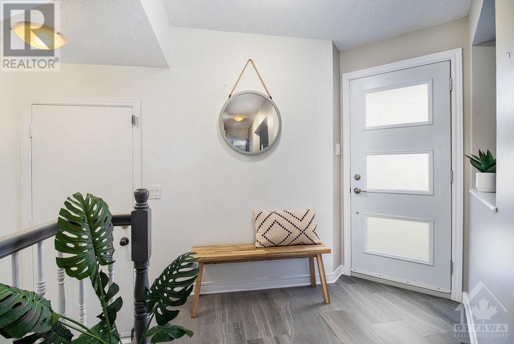 87 Hunterswood Crescent, Ottawa, Ontario  K1G 5V9 - Photo 3 - 1365798