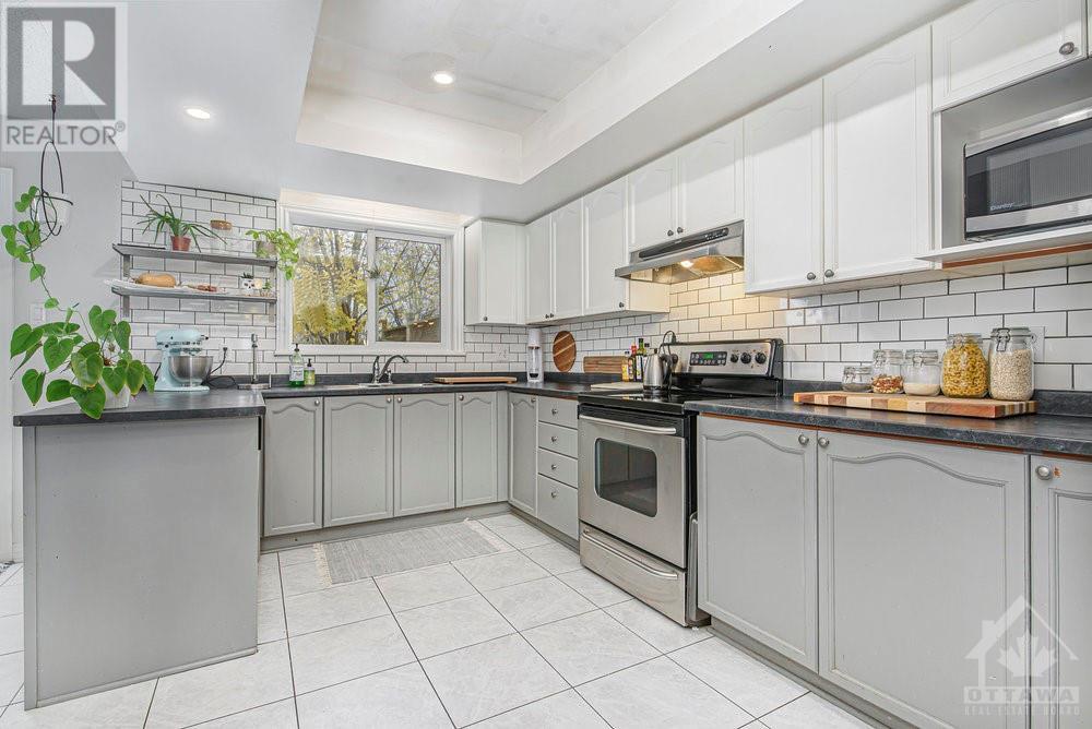 87 Hunterswood Crescent, Ottawa, Ontario  K1G 5V9 - Photo 9 - 1365798